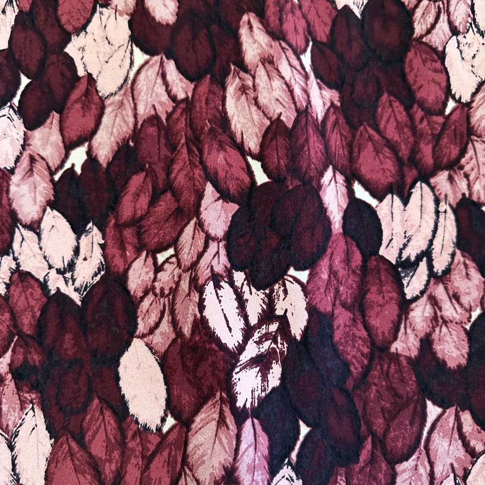 🚺 Talbots purple leaf patterned top - Picture 7 of 9
